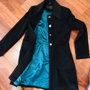 TAHARI black coat, gorgeous contrast lining!!